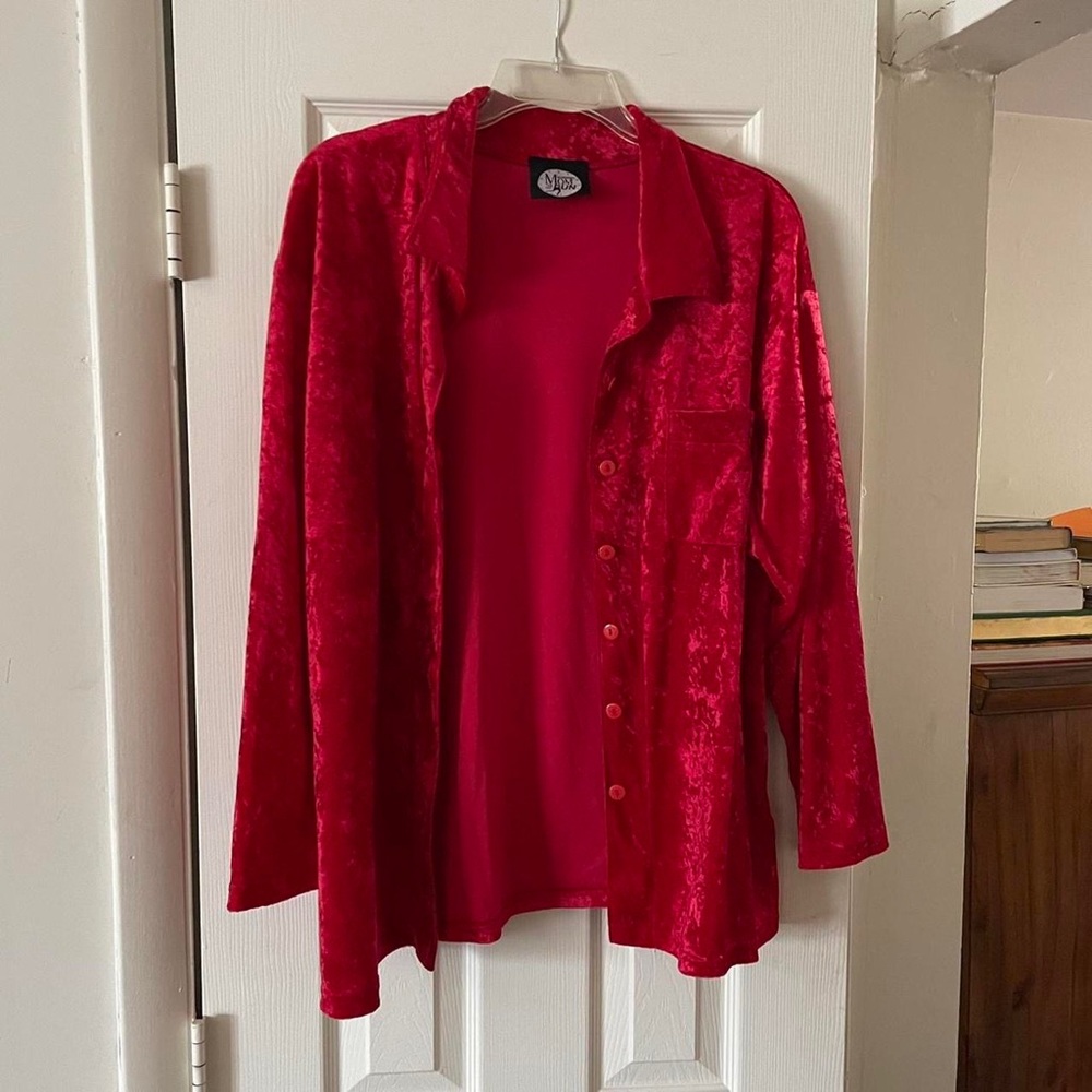 bright red velvety button up! super soft and cute, fits like a medium.